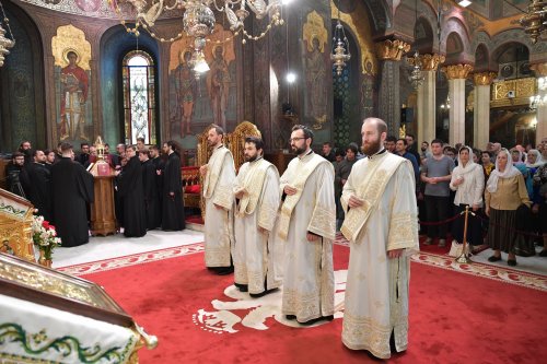 Laudă de seară adusă Sfinților Împărați la Catedrala Patriarhală Poza 254775