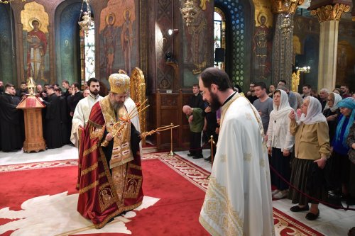 Laudă de seară adusă Sfinților Împărați la Catedrala Patriarhală Poza 254788
