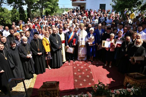 Biserica din Todirel a primit veșmântul cel nou al sfințirii Poza 254981