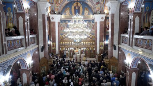 Hram la Biserica „Sfinții Împărați Constantin și Elena” din Brașov Poza 255010