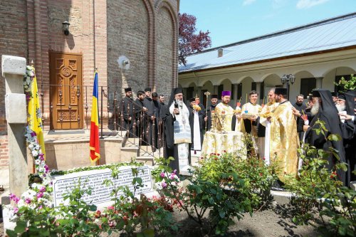 Episcopul Dionisie Romano, comemorat la Buzău Poza 255230
