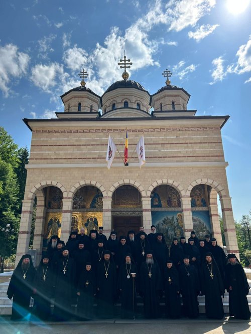 Sinaxa monahală în Eparhia Oradiei, la Mănăstirea Izbuc Poza 255372