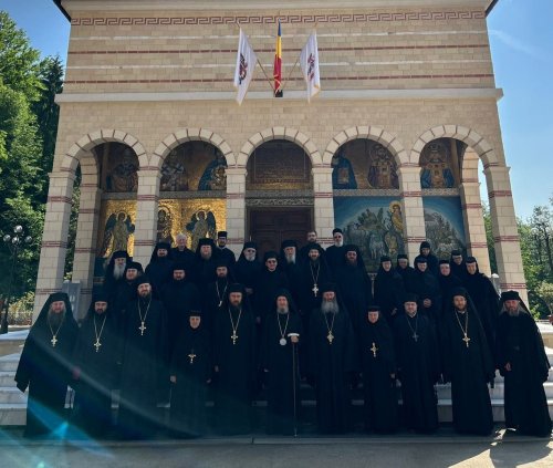 Sinaxa monahală în Eparhia Oradiei, la Mănăstirea Izbuc Poza 255376