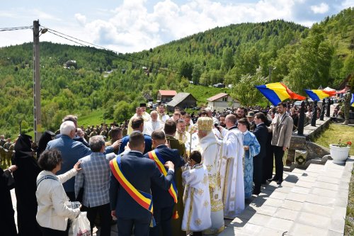 Cinstire adusă eroilor şi hram la Mănăstirea „Înălțarea Domnului” de la Muntele Rece Poza 255695