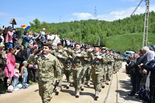 Cinstire adusă eroilor şi hram la Mănăstirea „Înălțarea Domnului” de la Muntele Rece Poza 255696