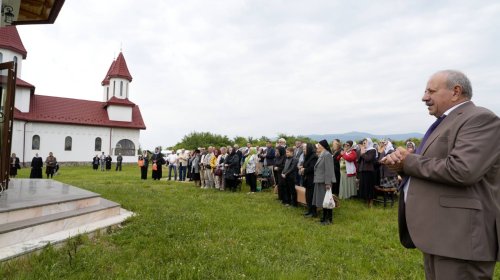 Sărbătoare la Schitul „Înălţarea Domnului” din Veştem, judeţul Sibiu Poza 255701