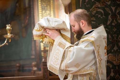 Rugăciune şi recunoştinţă pe Dealul Patriarhiei Poza 256112