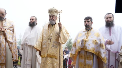 Liturghie arhierească la Schitul Augustin, județul Brașov Poza 256237