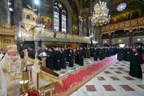 Clericii din Prahova s-au reunit la Palatul Patriarhiei Poza 256530