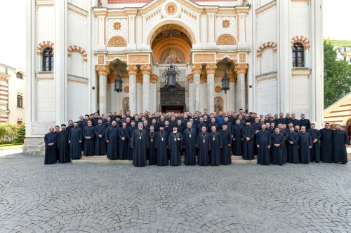 Clericii din Prahova s-au reunit la Palatul Patriarhiei Poza 256535