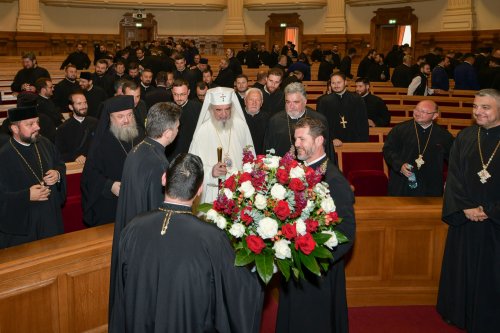 Clericii din Prahova s-au reunit la Palatul Patriarhiei Poza 256560