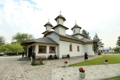 Liturghie arhierească și hirotonii la Mănăstirea Podul Bulgarului Poza 256424