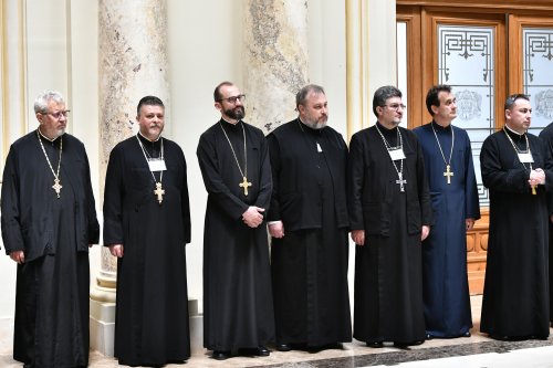 Întâlnire a directorilor de seminarii și licee teologice cu Patriarhul României Poza 256671
