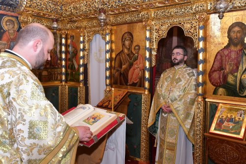 Praznicul Sfintei Treimi la Paraclisul istoric al Reședinței Patriarhale Poza 256989