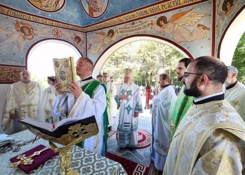 Sărbătoare la Mănăstirea „Sfânta Treime” de la Soporu de Câmpie, județul Cluj Poza 257396