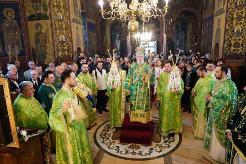 Sărbătoarea Cincizecimii în Arhiepiscopia Târgoviștei Poza 257428
