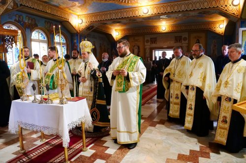 Întrunirea decanilor facultăților de teologie ortodoxă la Oradea  Poza 257586