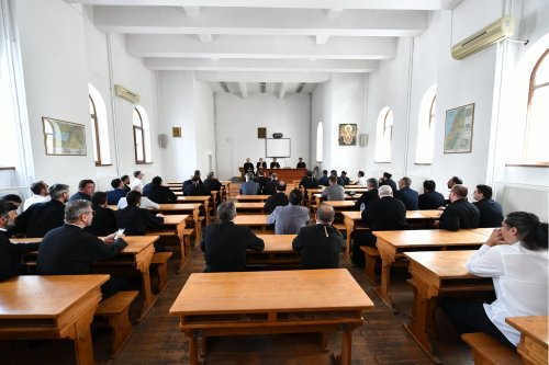 Revederea promoției 2003 a Facultății de Teologie Ortodoxă din București Poza 257662