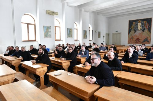 Revederea promoției 2003 a Facultății de Teologie Ortodoxă din București Poza 257690