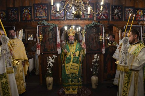 Sărbătoare la Paraclisul Episcopal din Băile Felix şi la Catedrala Episcopală din Oradea Poza 257801