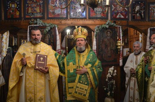 Sărbătoare la Paraclisul Episcopal din Băile Felix şi la Catedrala Episcopală din Oradea Poza 257804