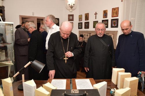 Vizită la muzeul dedicat părintelui Dumitru Stăniloae din Bucureşti Poza 257973