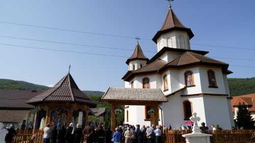 Binecuvântare pentru credincioșii din Teliu‑Vale, județul Brașov Poza 258252