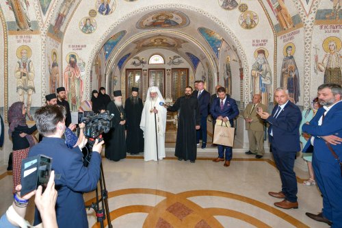 Patriarhul României l-a primit în vizită pe arhimandritul Efrem Vatopedinul Poza 258319