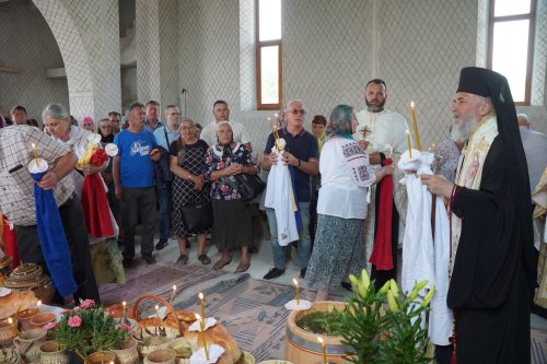 Rugăciune şi filantropie în prima duminică după Rusalii la Galați  Poza 258276