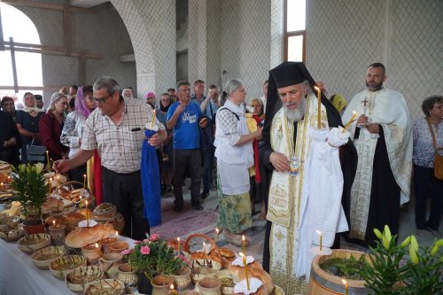 Rugăciune şi filantropie în prima duminică după Rusalii la Galați  Poza 258297