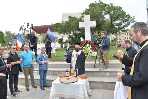 Victimele Mineriadei din 1990 au fost pomenite în Capitală Poza 258446