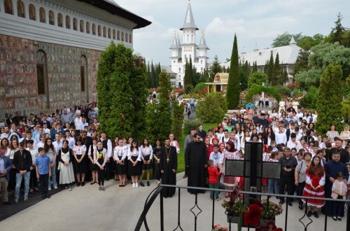 Întâlnirea tinerilor ortodocși bihoreni Poza 258519