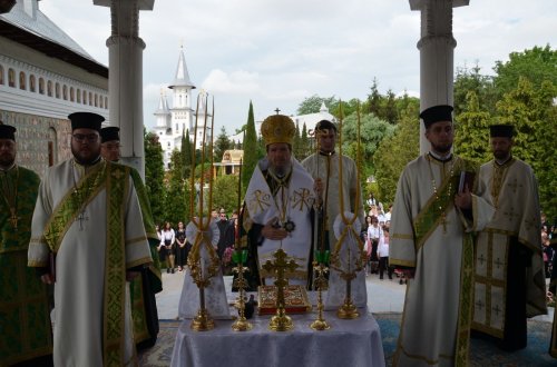 Întâlnirea tinerilor ortodocși bihoreni Poza 258520