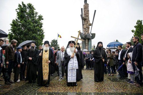 O copie după crucea Sfântului Constantin cel Mare adusă la Cluj-Napoca  Poza 258510