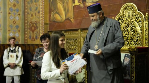 Premierea olimpicilor la religie din Arhiepiscopia Sibiului Poza 258612