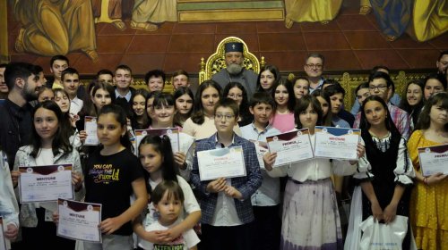 Premierea olimpicilor la religie din Arhiepiscopia Sibiului Poza 258617