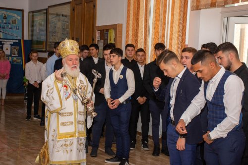 Premierea elevilor la Seminarul Teologic din Tulcea  Poza 258779