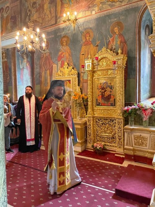 Sfântul Ierarh Neofit Cretanul cinstit la Mănăstirea Radu Vodă Poza 258808