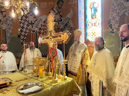 Hram la mănăstirea bucureșteană ctitorită de Patriarhul Teoctist Poza 259013