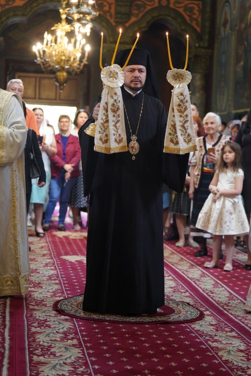 Sfântul Dionisie Erhan, prezent prin moaștele sale într‑o parohie din București Poza 258882
