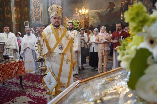 Sfântul Dionisie Erhan, prezent prin moaștele sale într‑o parohie din București Poza 258892