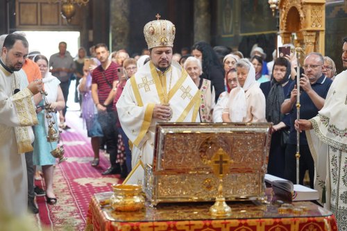 Sfântul Dionisie Erhan, prezent prin moaștele sale într‑o parohie din București Poza 258893