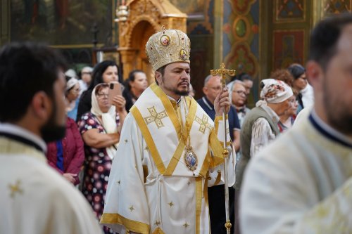 Sfântul Dionisie Erhan, prezent prin moaștele sale într‑o parohie din București Poza 258909