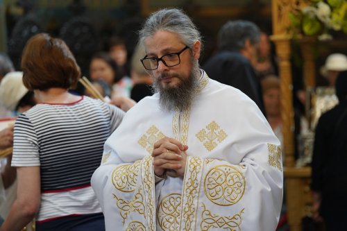 Sfântul Dionisie Erhan, prezent prin moaștele sale într‑o parohie din București Poza 258910