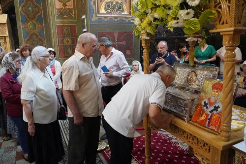 Sfântul Dionisie Erhan, prezent prin moaștele sale într‑o parohie din București Poza 258918
