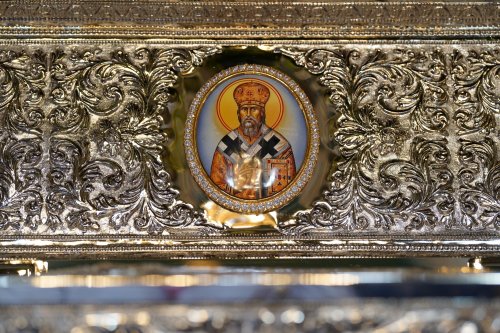 Sfântul Dionisie Erhan, prezent prin moaștele sale într‑o parohie din București Poza 258952
