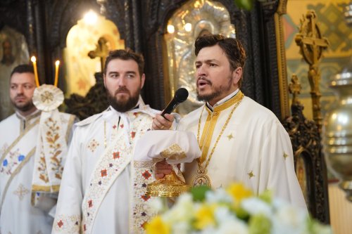 Sfântul Dionisie Erhan, prezent prin moaștele sale într‑o parohie din București Poza 258960