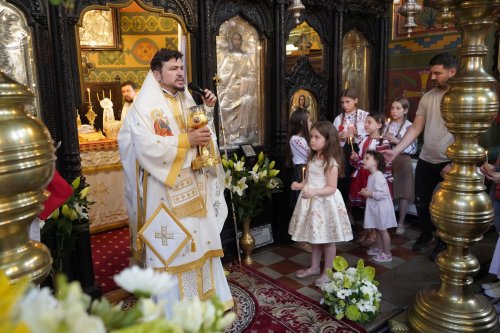 Sfântul Dionisie Erhan, prezent prin moaștele sale într‑o parohie din București Poza 258975