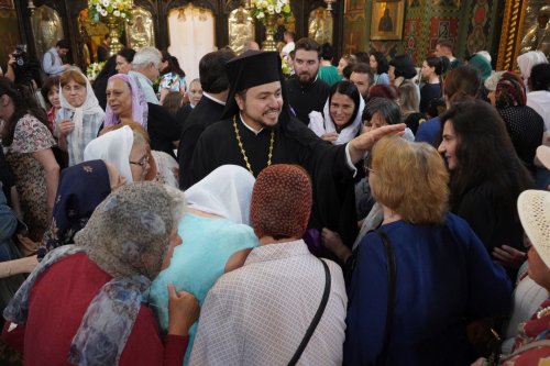 Sfântul Dionisie Erhan, prezent prin moaștele sale într‑o parohie din București Poza 258999