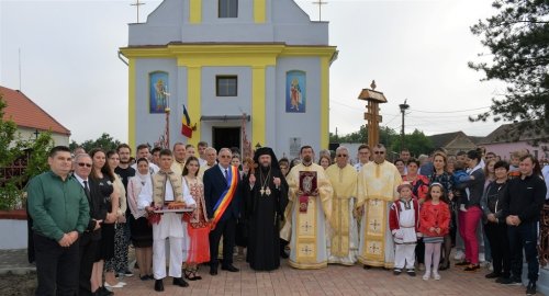 Binecuvântarea lucrărilor de la biserica parohiei bănățene Milcoveni Poza 259071